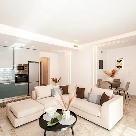 Mika's No1 * Rhodes City